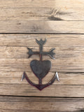 Croix camarguaise avec cœur